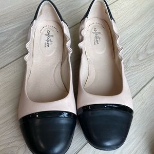 Clarks cap toe flats, tan w/black, size 12 Excellent used condition